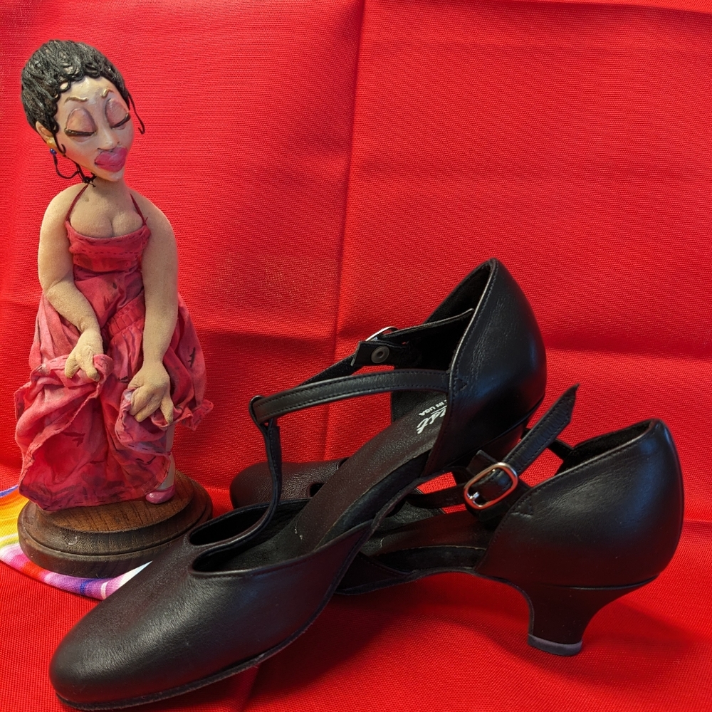 Coast Ballroom Dance Shoes. Size 6M. Black leather. Style: Camille